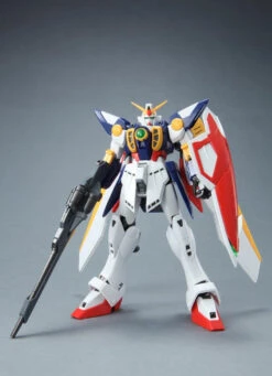Bandai Gundam 1/100 MG Gundam Wing XXXG-01W Wing Gundam Model Kit