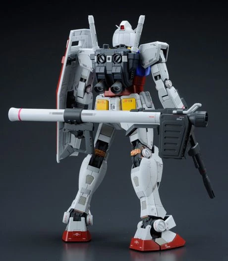 Bandai Gundam 1/100 MG 0079 RX-78-2 Gundam Ver. 3.0 Model Kit 4 Bandai Gundam 1/100 MG 0079 RX-78-2 Gundam Ver. 3.0 Model Kit - Image 2