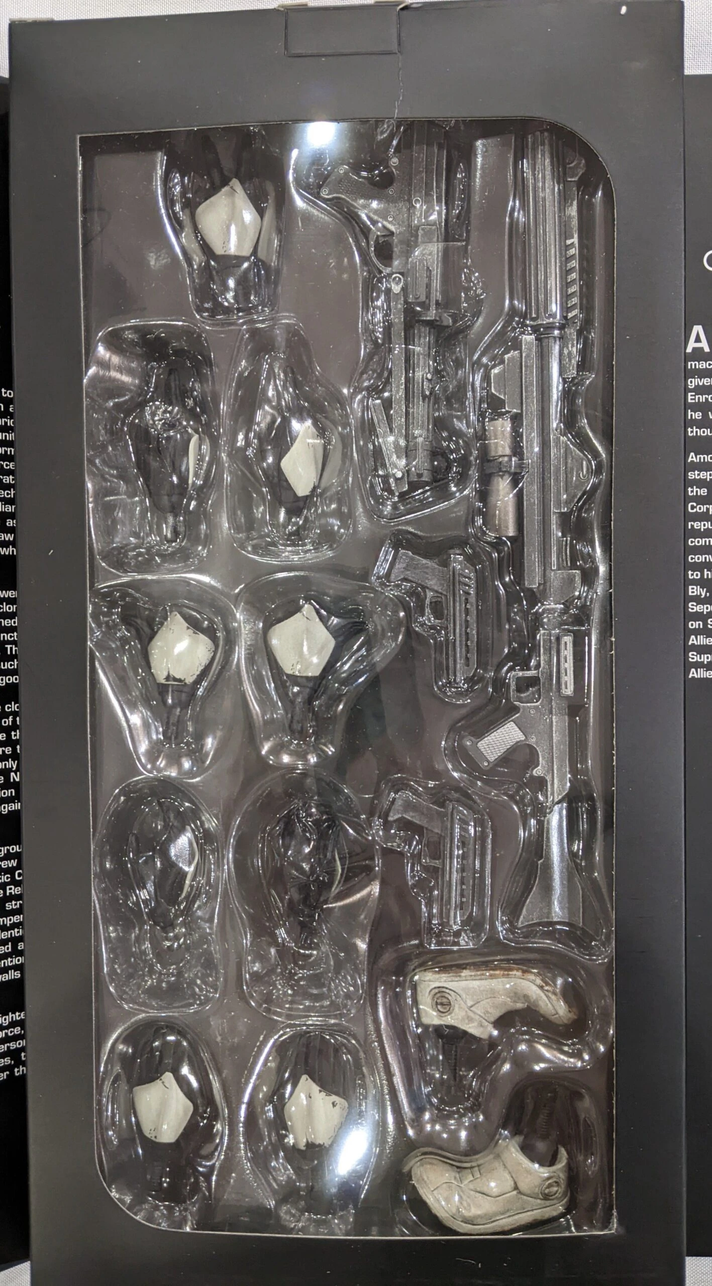 Sideshow Collectible 1/6 Star Wars Militaries Of Star Wars 91st Reconnaissance Corps Commander Neyo Sixth Scale Figure *Open Box* 5 Sideshow Collectible 1/6 Star Wars Militaries Of Star Wars 91st Reconnaissance Corps Commander Neyo Sixth Scale Figure *Open Box* - Image 3