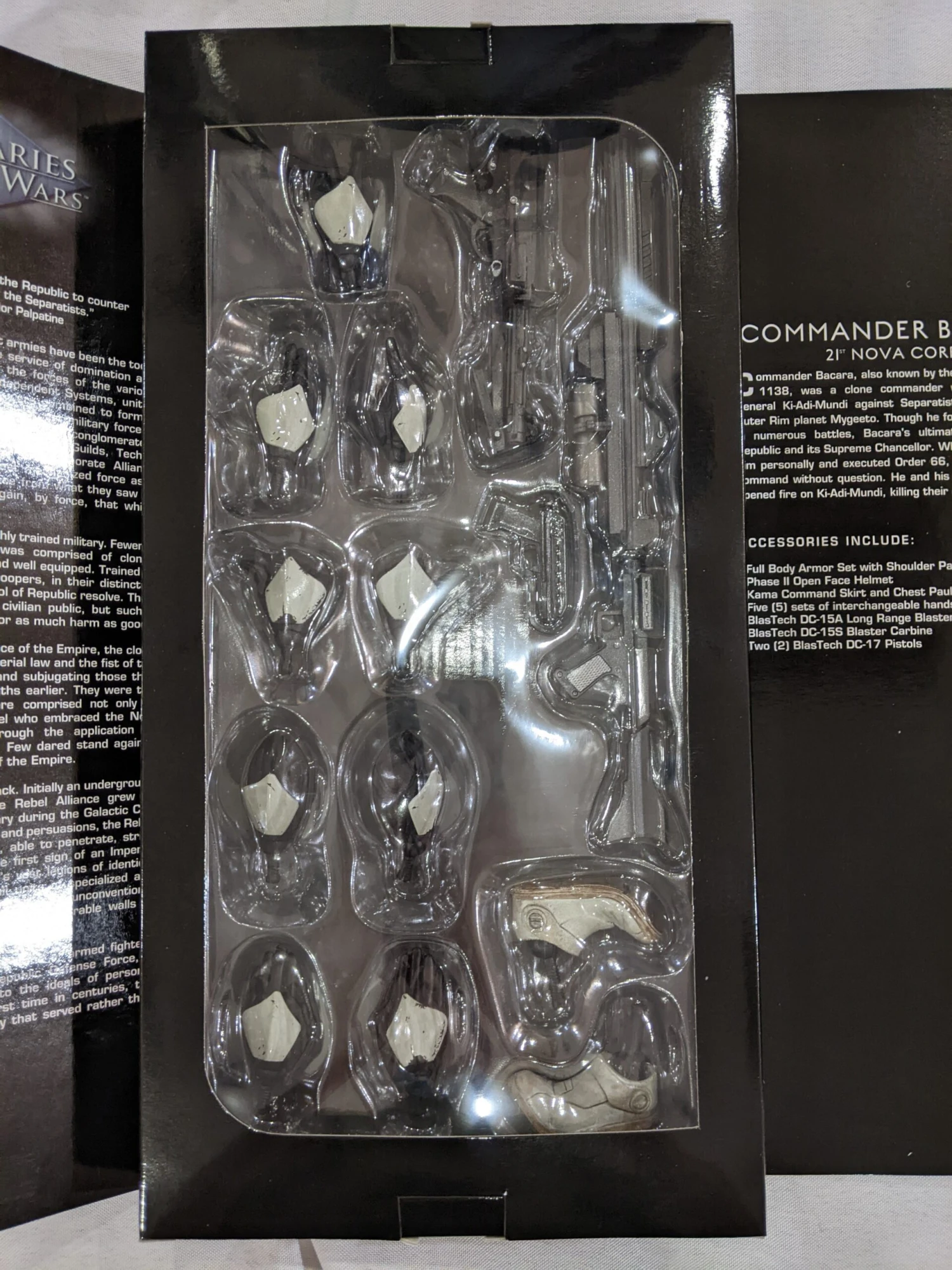 Sideshow Collectible 1/6 Star Wars Militaries Of Star Wars 21st Nova Corps Commander Bacara Sixth Scale Figure *Open Box* 7 Sideshow Collectible 1/6 Star Wars Militaries Of Star Wars 21st Nova Corps Commander Bacara Sixth Scale Figure *Open Box* - Image 5