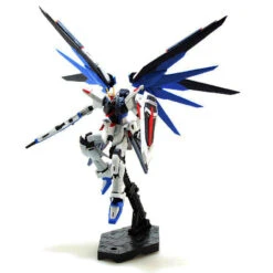Bandai Gundam 1/144 RG #05 Seed ZGMF-X10A Freedom Gundam Model Kit -Bandai Zone IMG 0111
